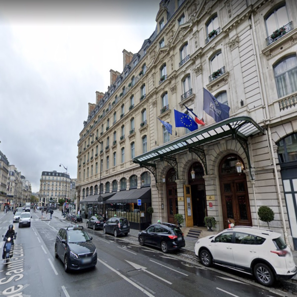 Location Immobilier Professionnel Local commercial Paris 75008